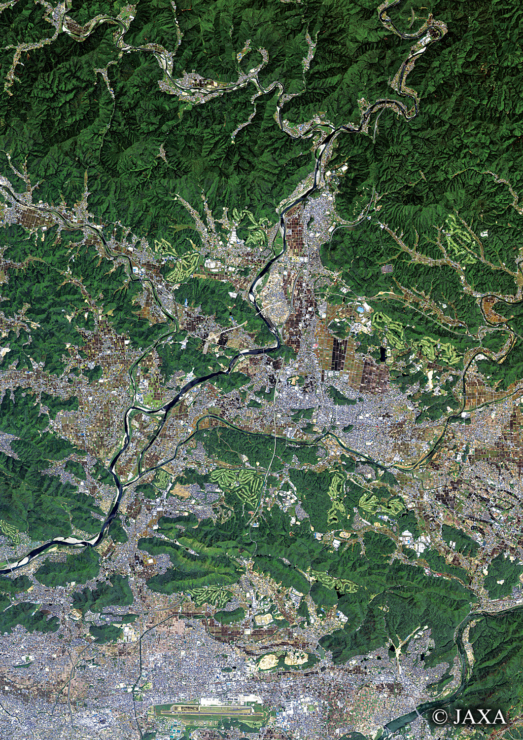 だいちから見た日本の都市 関市周辺:衛星画像
