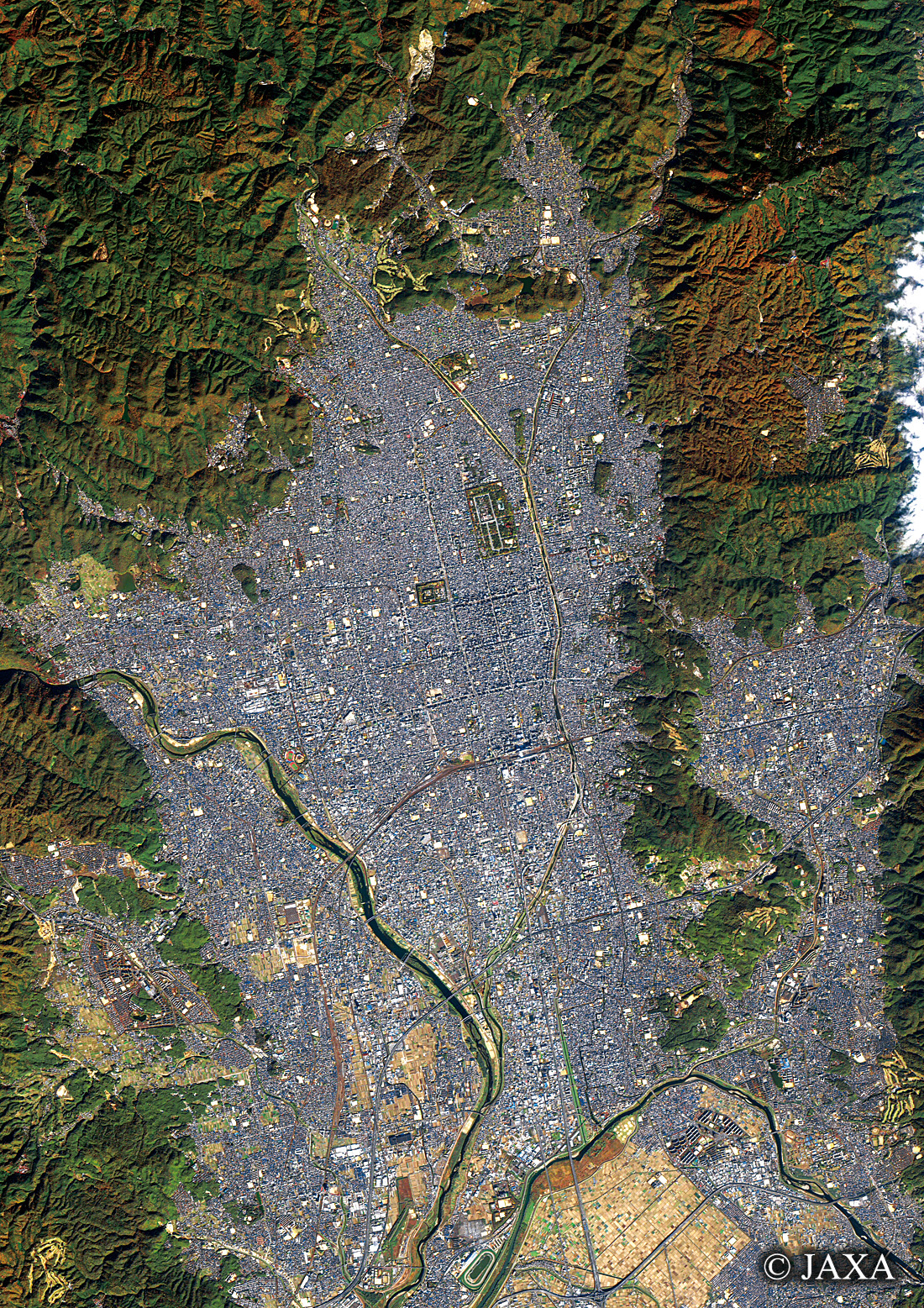 だいちから見た日本の都市 京都:衛星画像